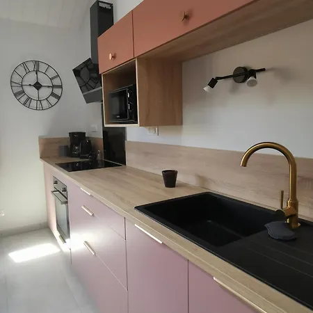 Le De Larjalas Dom wakacyjny Sainte-Eulalie-de-Cernon